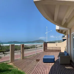 Inn Azores, Bombinhas